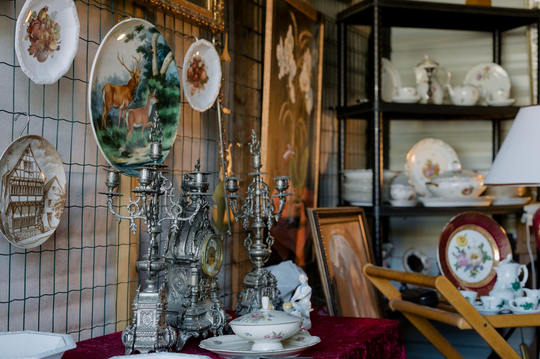 Hidden gems for vintage dishware finds