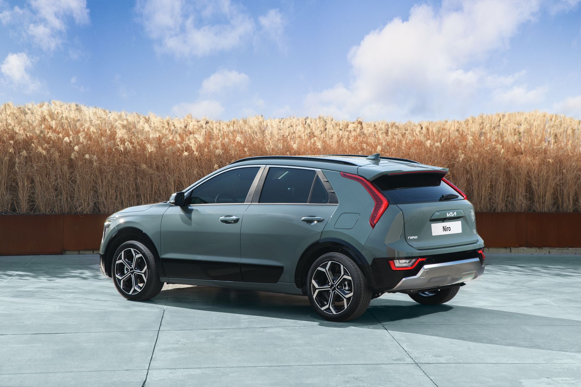 Kia recalls Sorento hybrids over lighting fault