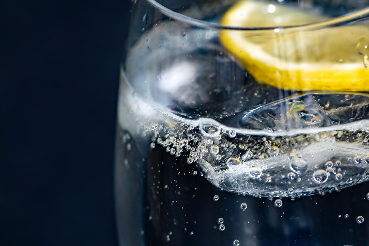 How to Make Lemon Water for Diet