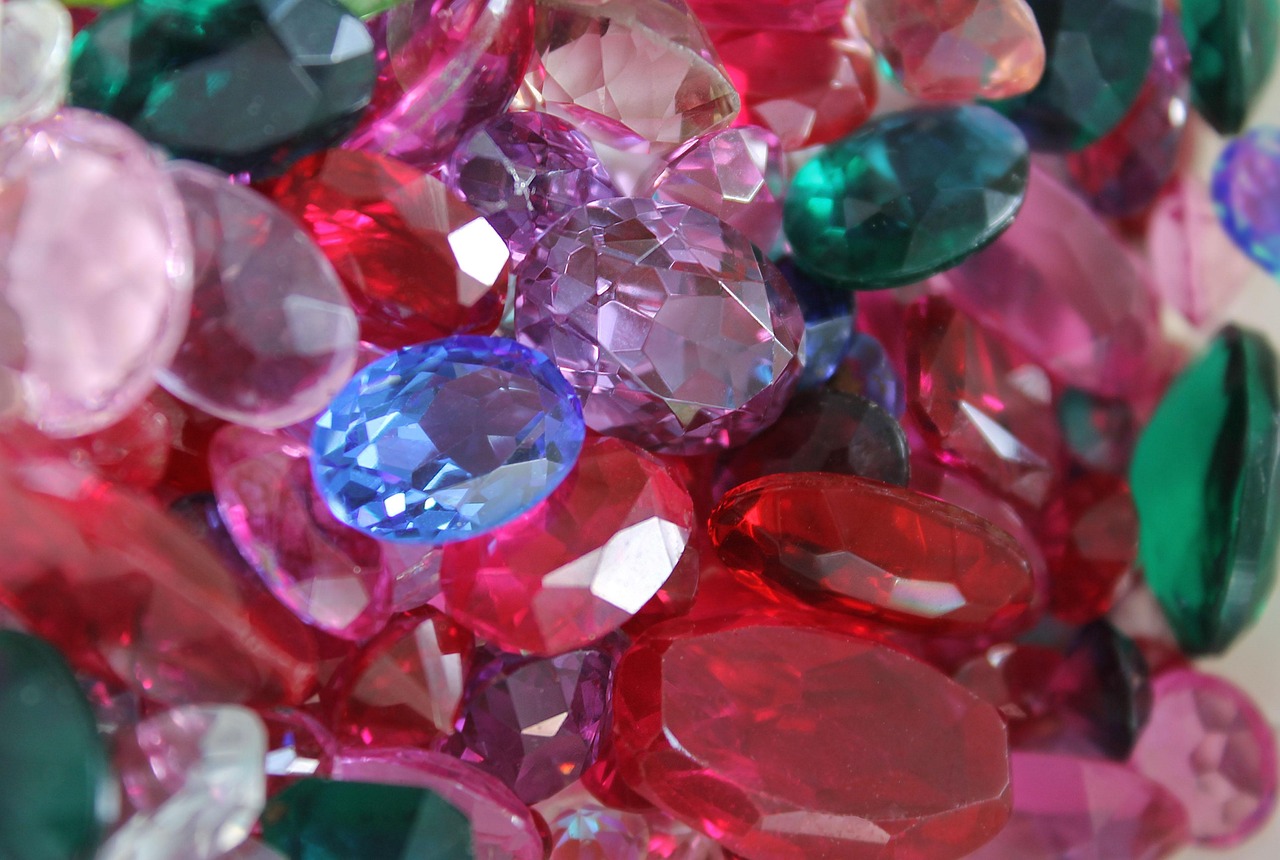 How Birmingham Jewelers are Innovating Sapphire Jewelry Designs