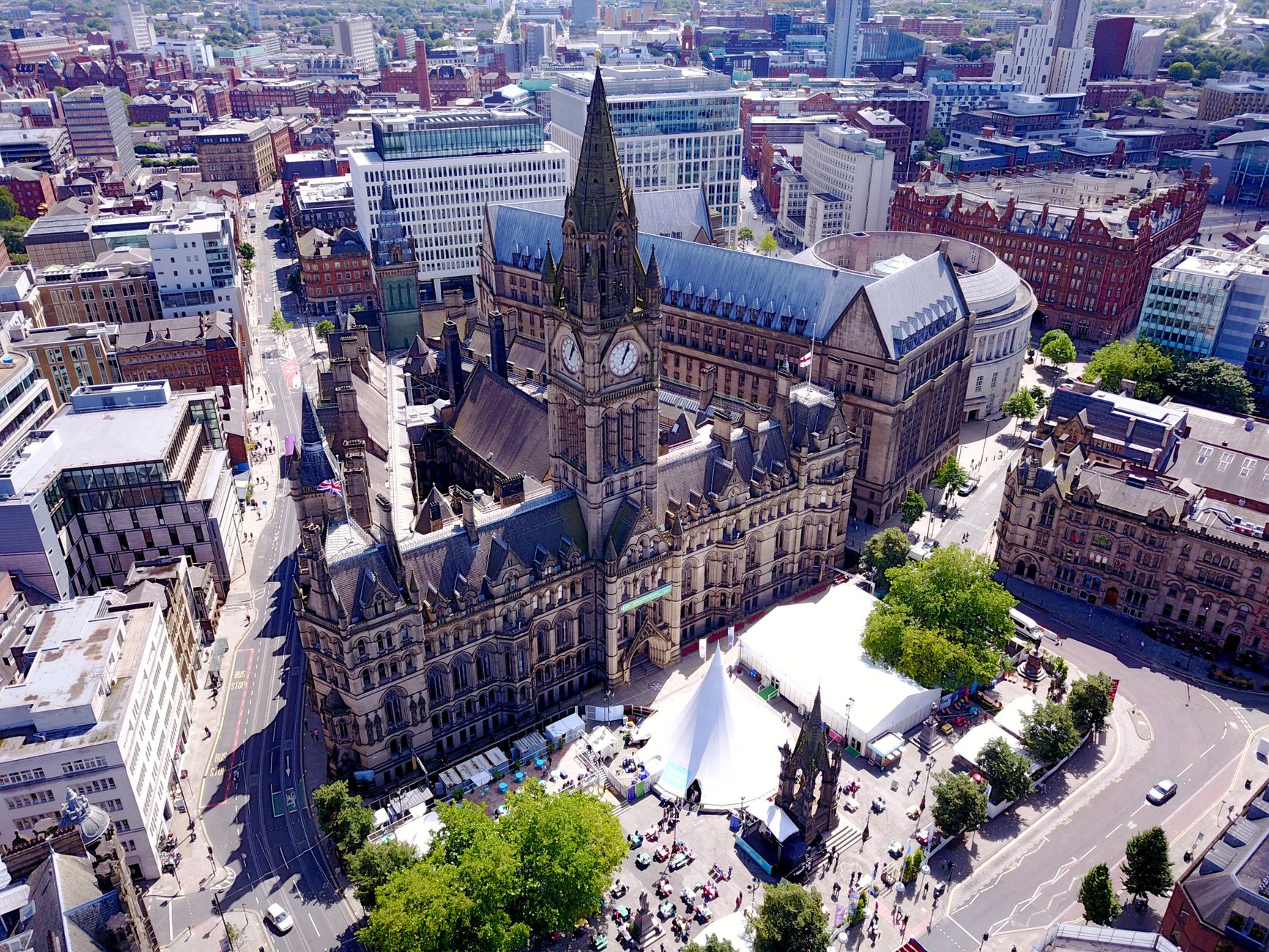 Manchester’s Diamond District Gets a Green Upgrade: Ethical Alternatives with Lab-Grown Gems