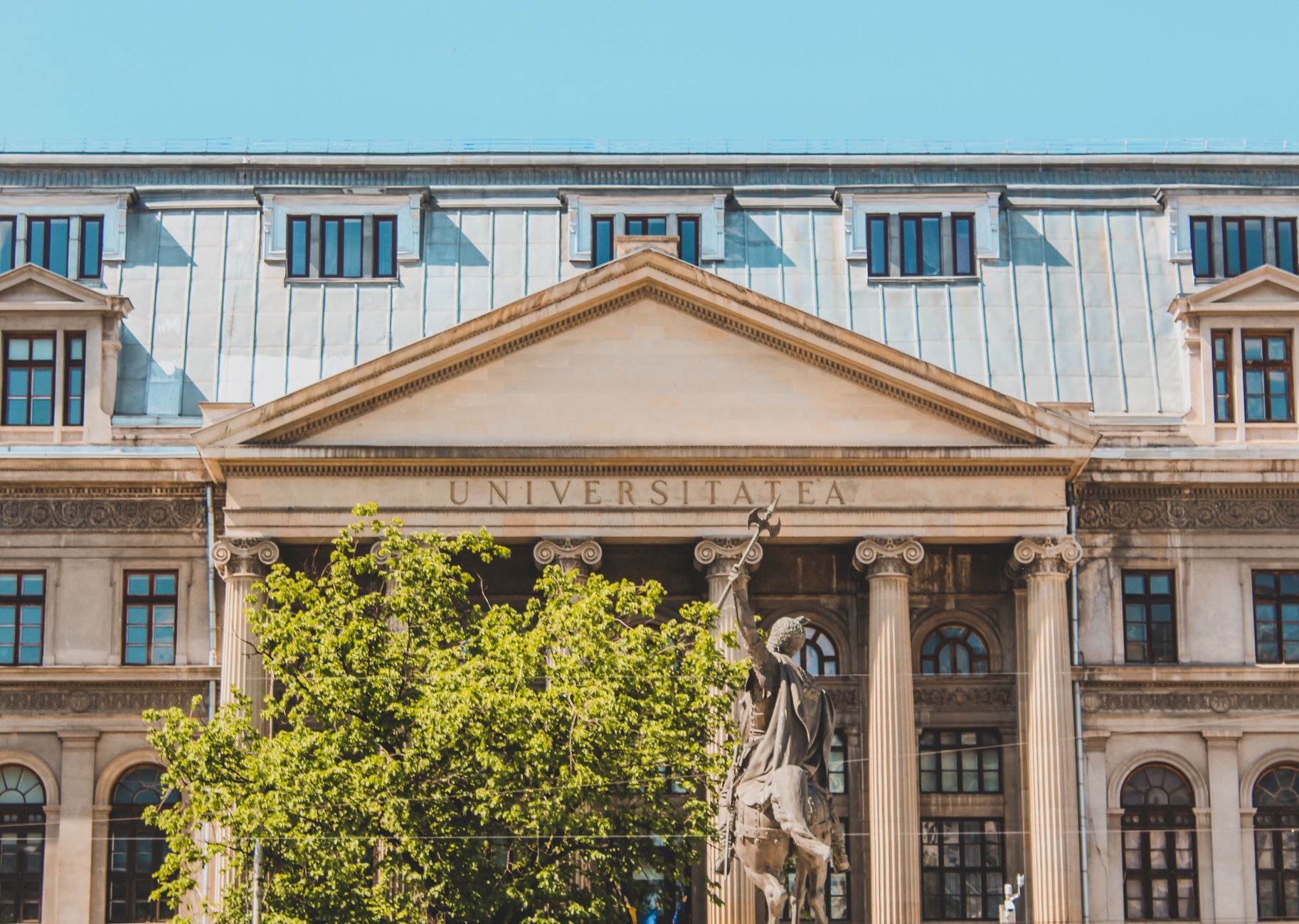 Universities adapt to AI challenges