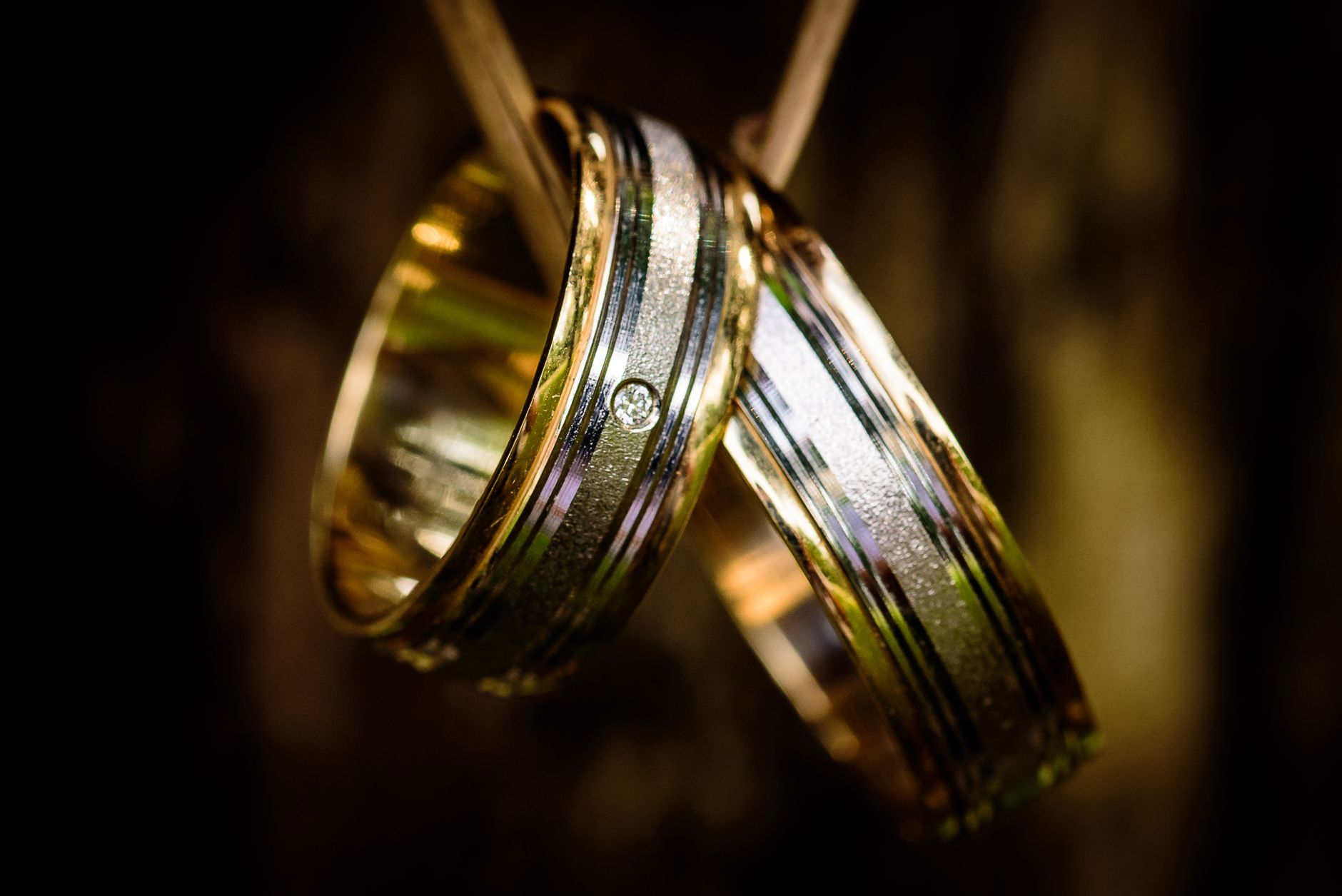 The Evolution of Men’s Wedding Bands: Embracing Lab Created Diamonds
