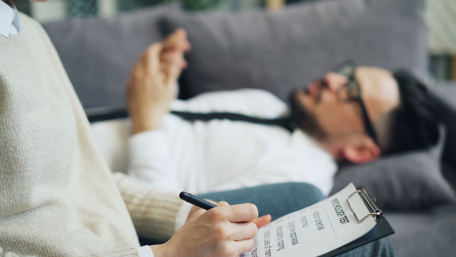 How A Psychologist Can Assist In Treating Depression