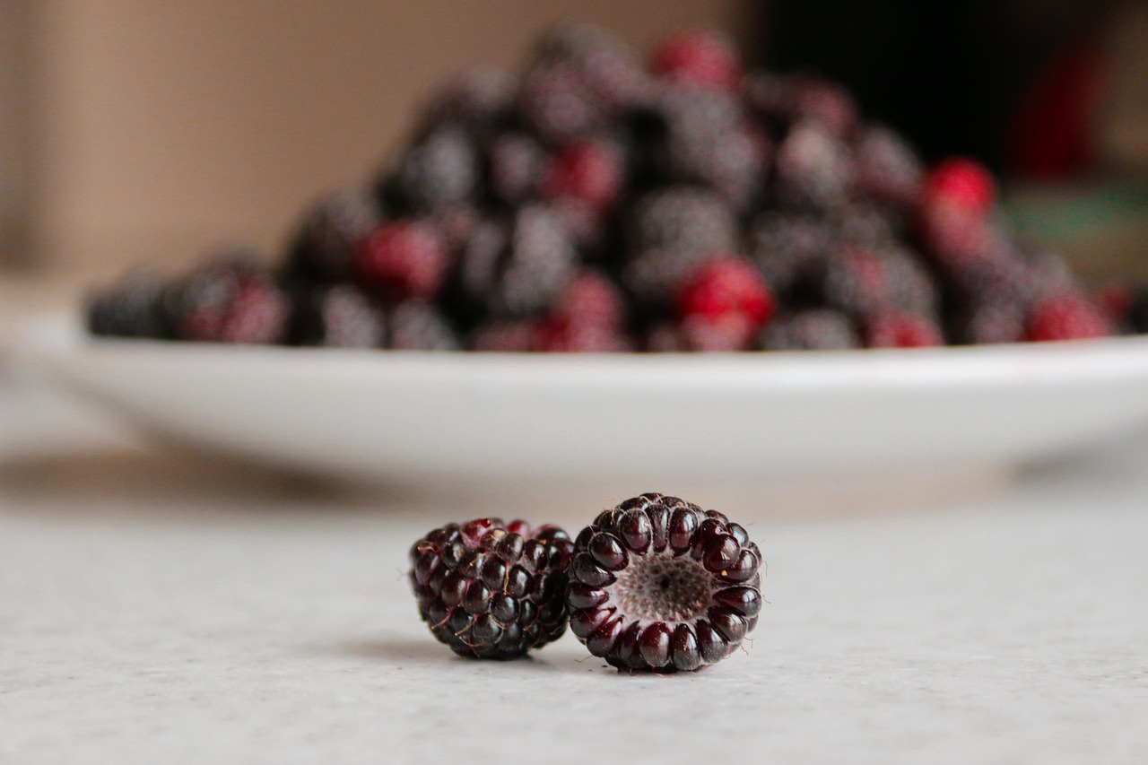 What are antioxidants and bestselling GNC supplements enriched with antioxidants?