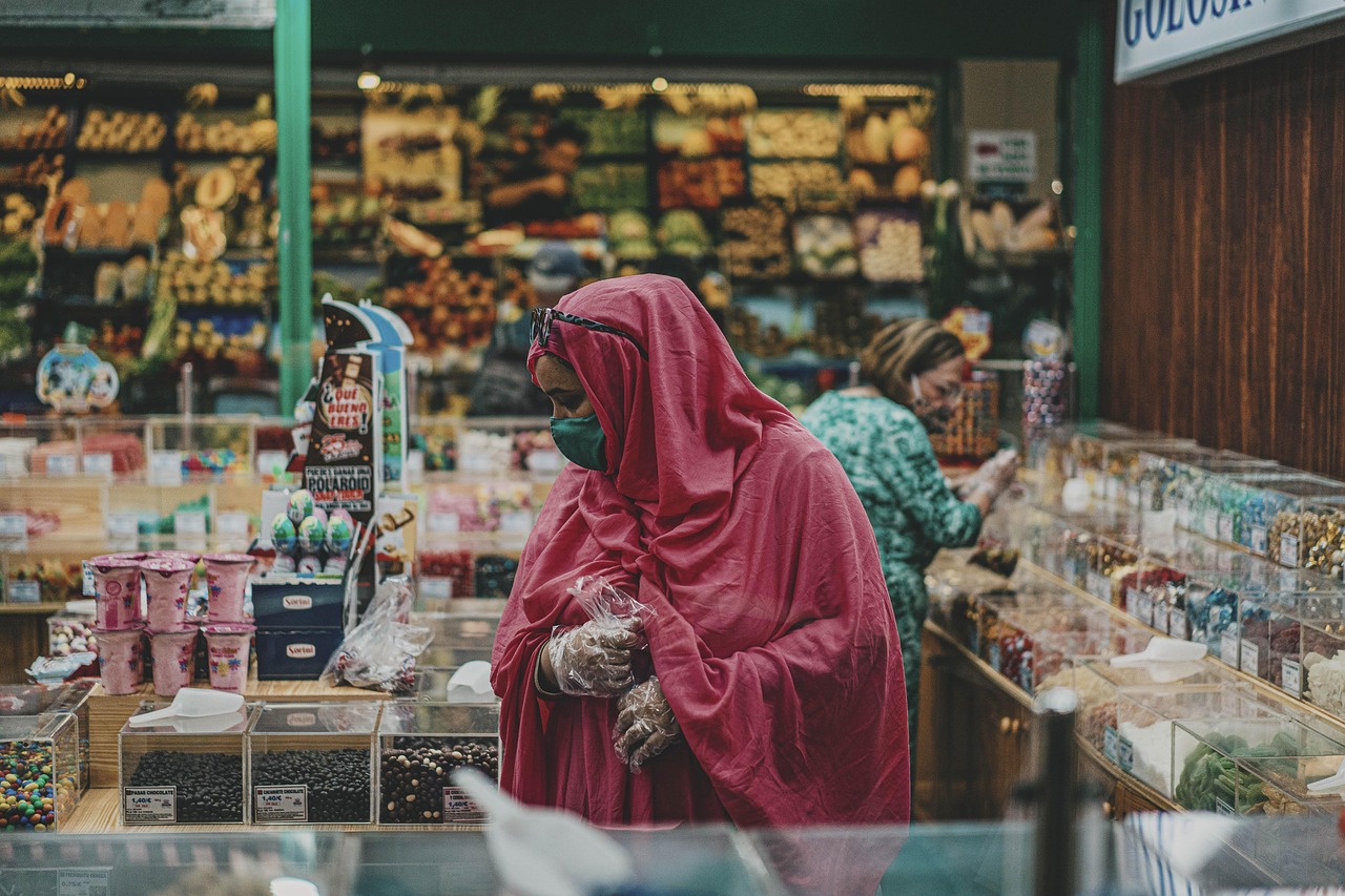Online vs In-Store Shopping: The Battle of Cosmetics