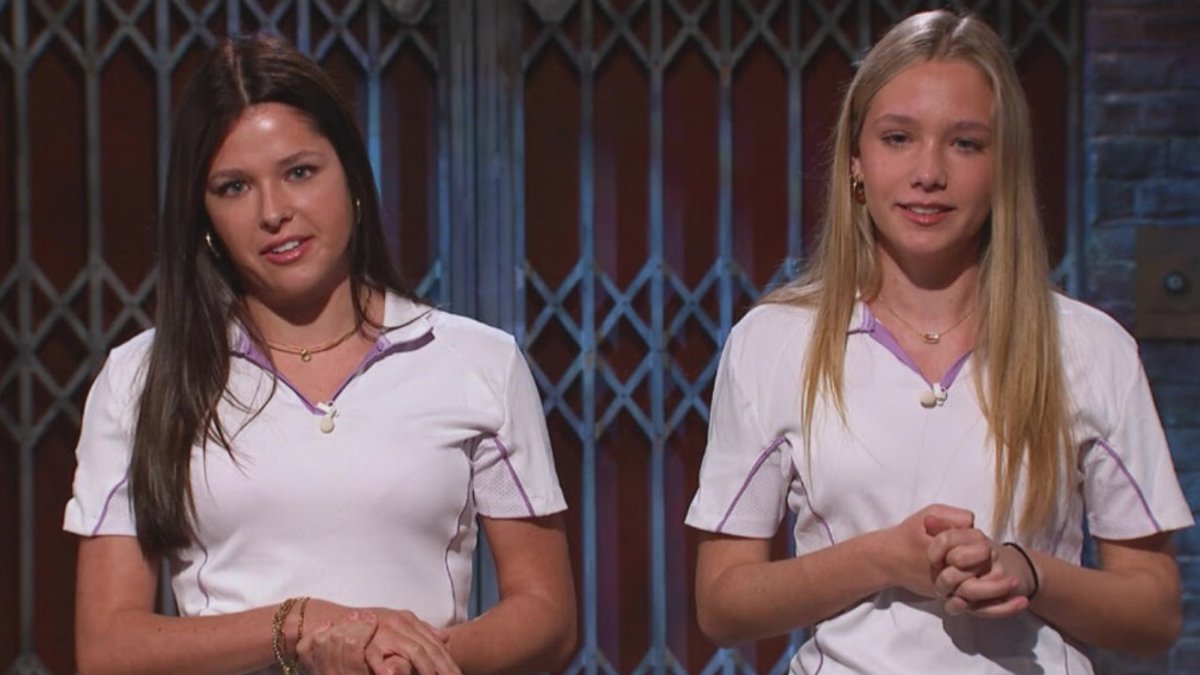 Teen sisters pitch business to Dragons Teen sisters pitch business to Dragons - womens cricket