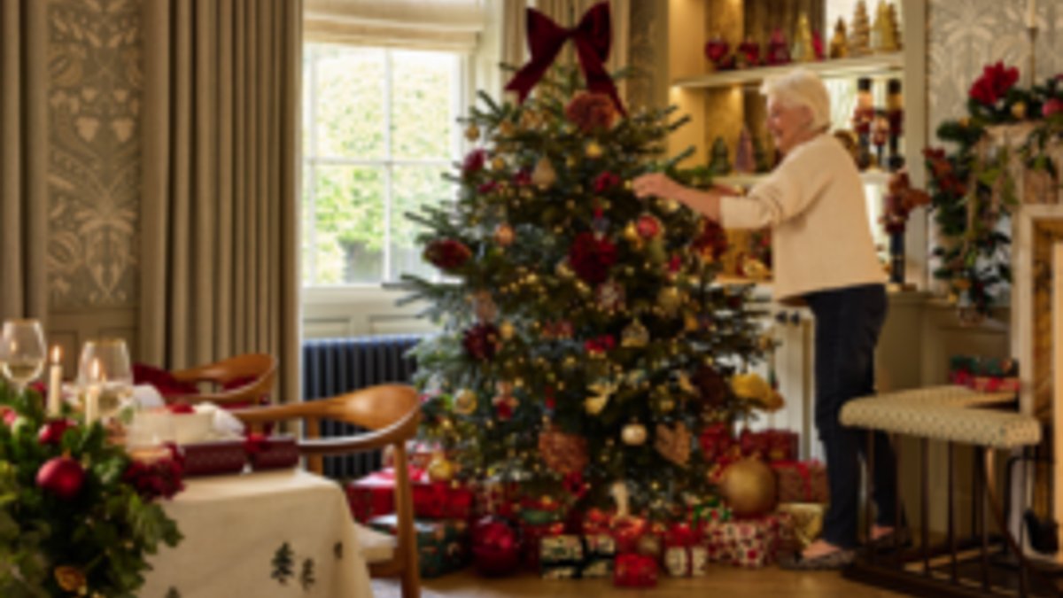 Dobbies Unveils New Christmas Decorations Range Dobbies Unveils New Christmas Decorations Range - christmas decorations