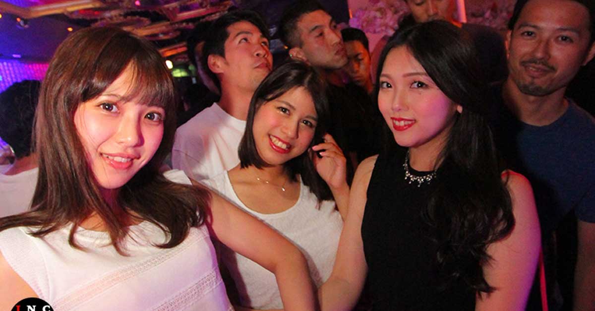 Wanita Yang Mudah Diajak Berkenalan Di Club Malam