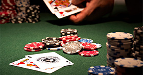 Manfaat Bermain Judi Poker Online