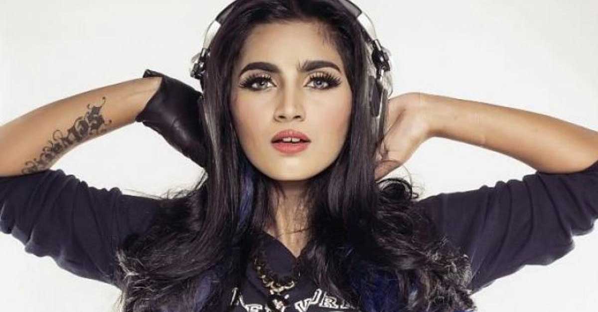 DJ Varra Selvarra Bertalenta Dan Cantik Mempesona