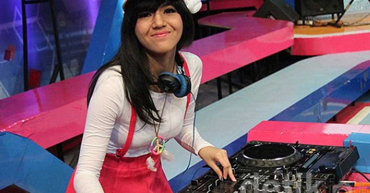 Gallery: Pesona DJ Una Astari Anggun Dan Cantik