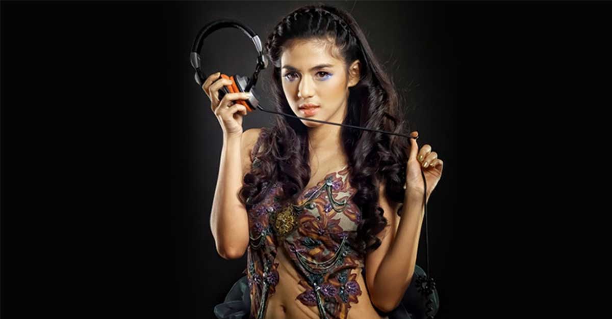 Gallery: Pesona DJ Una Astari Anggun Dan Cantik