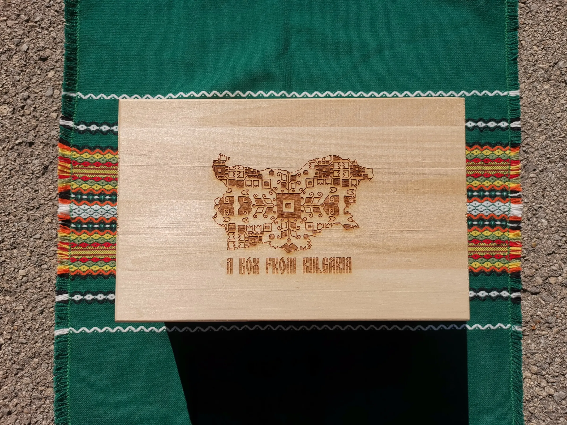 Wooden 25×18×10 cm