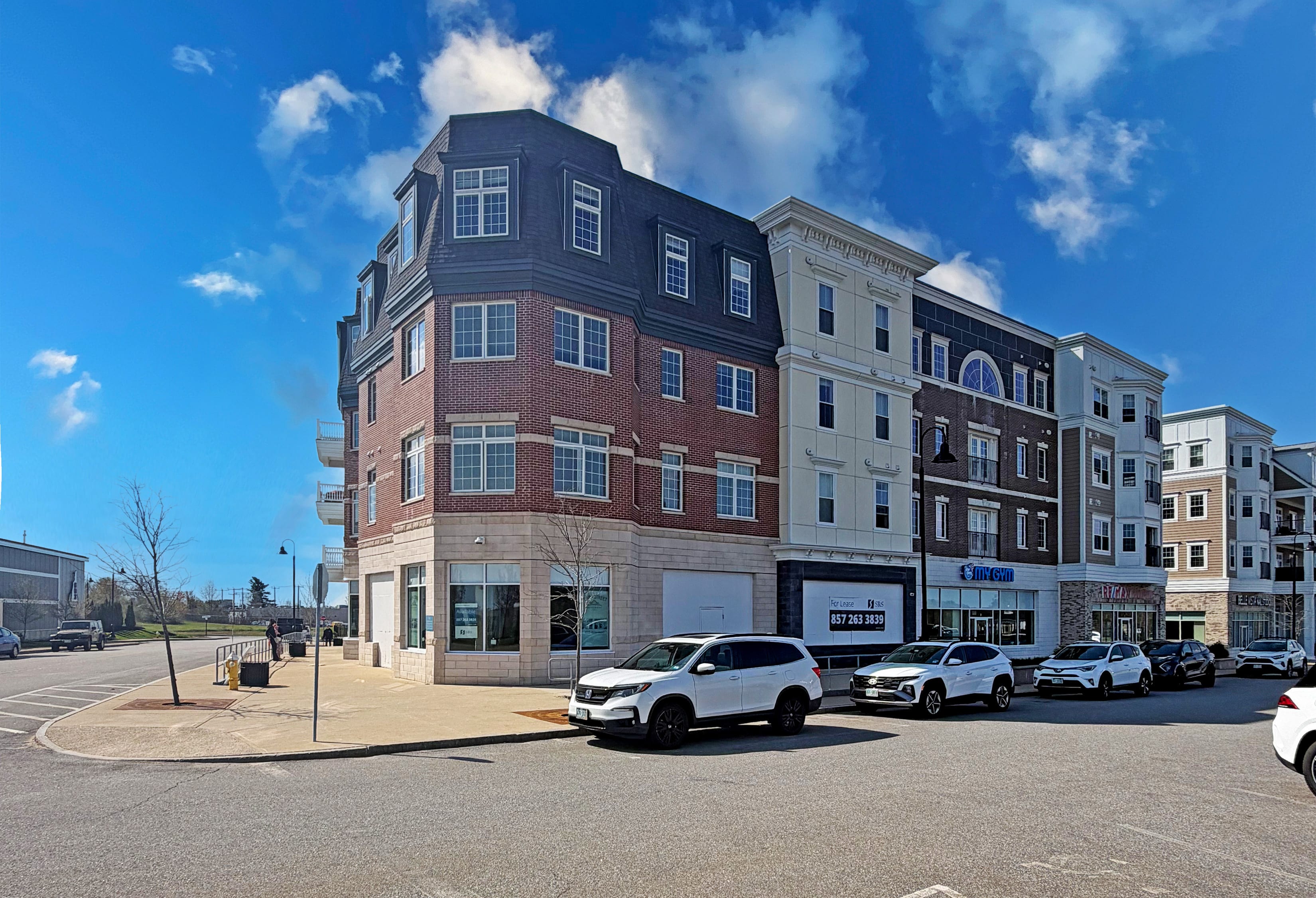LondonderryNH_WoodmontCommons_Cover2026.jpg