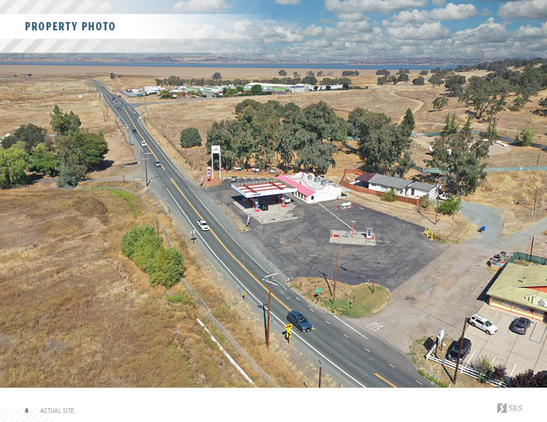 Wallace CA - 7-Eleven2.jpg