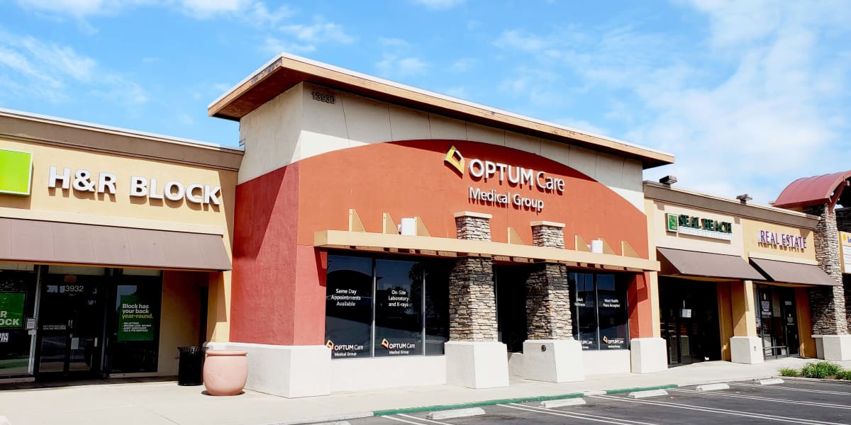 EndCap at Seal Beach Village Retail for lease in Seal Beach