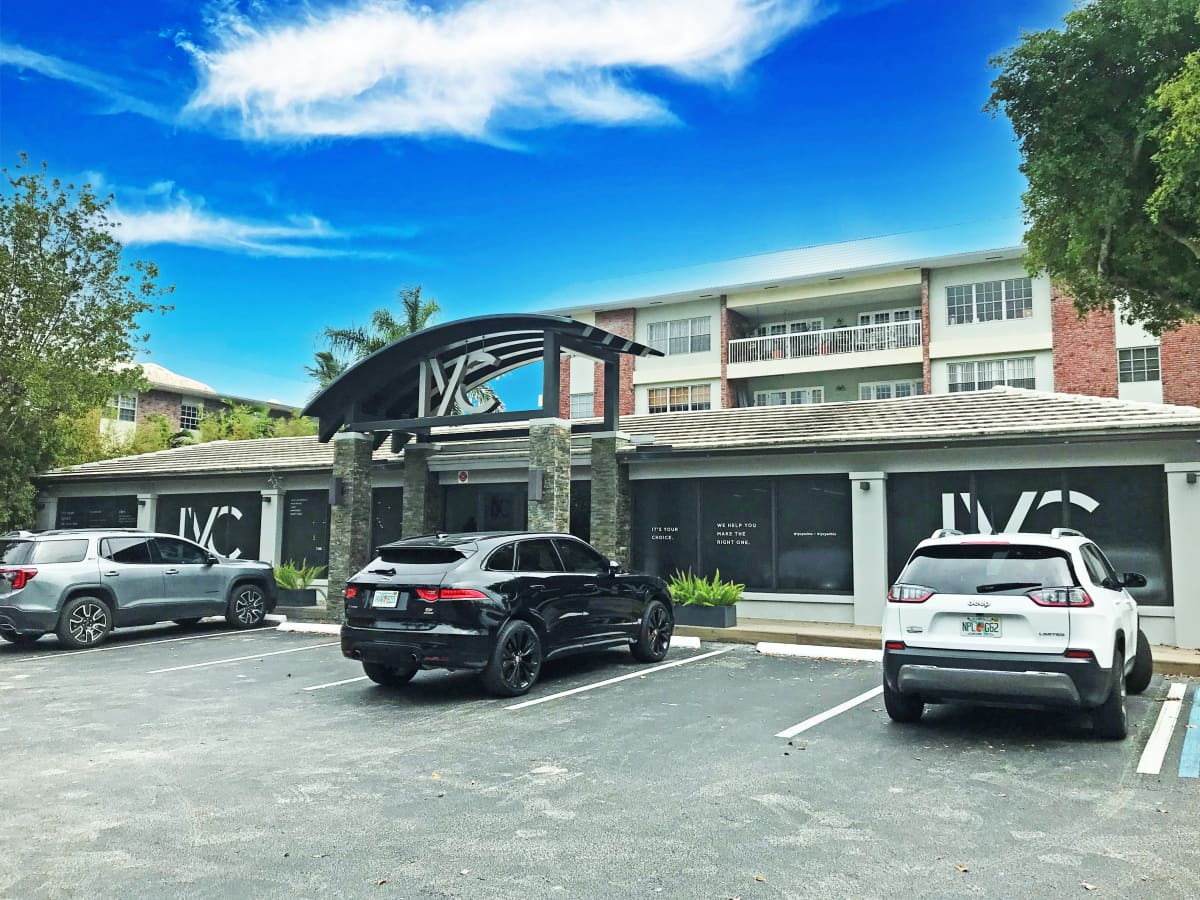 17th Street Causeway Building and Land Retail for sale in Fort