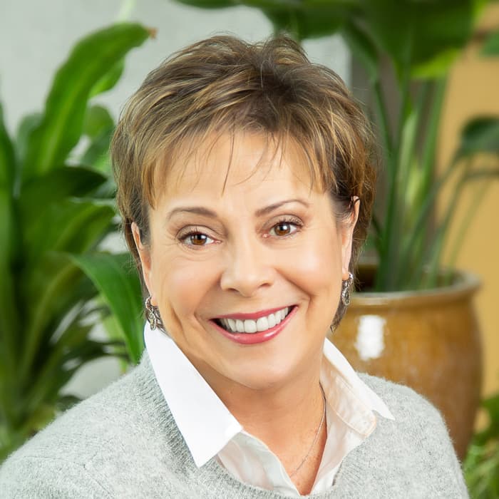 Holley Mitchell, Senior Operations Coordinator at SRS Real Estate Partners