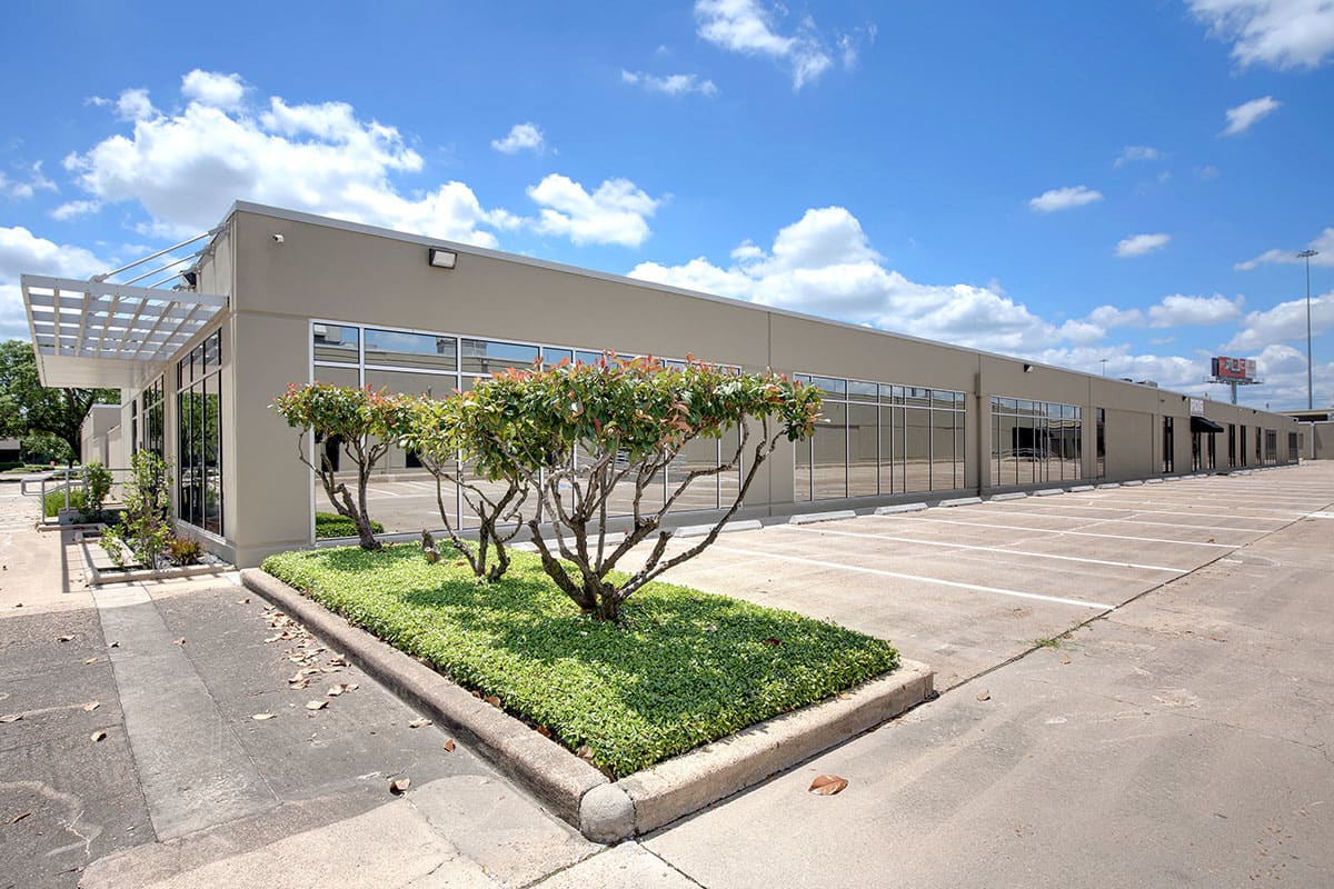 Shallow-Bay CRE: Not Just for Industrial Anymore