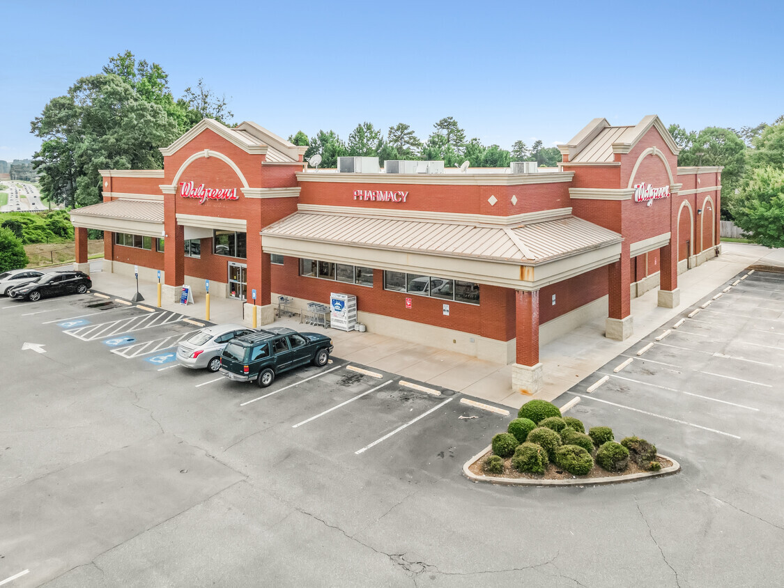 Former Walgreens 2925 Brown's Bridge Road Retail for lease in