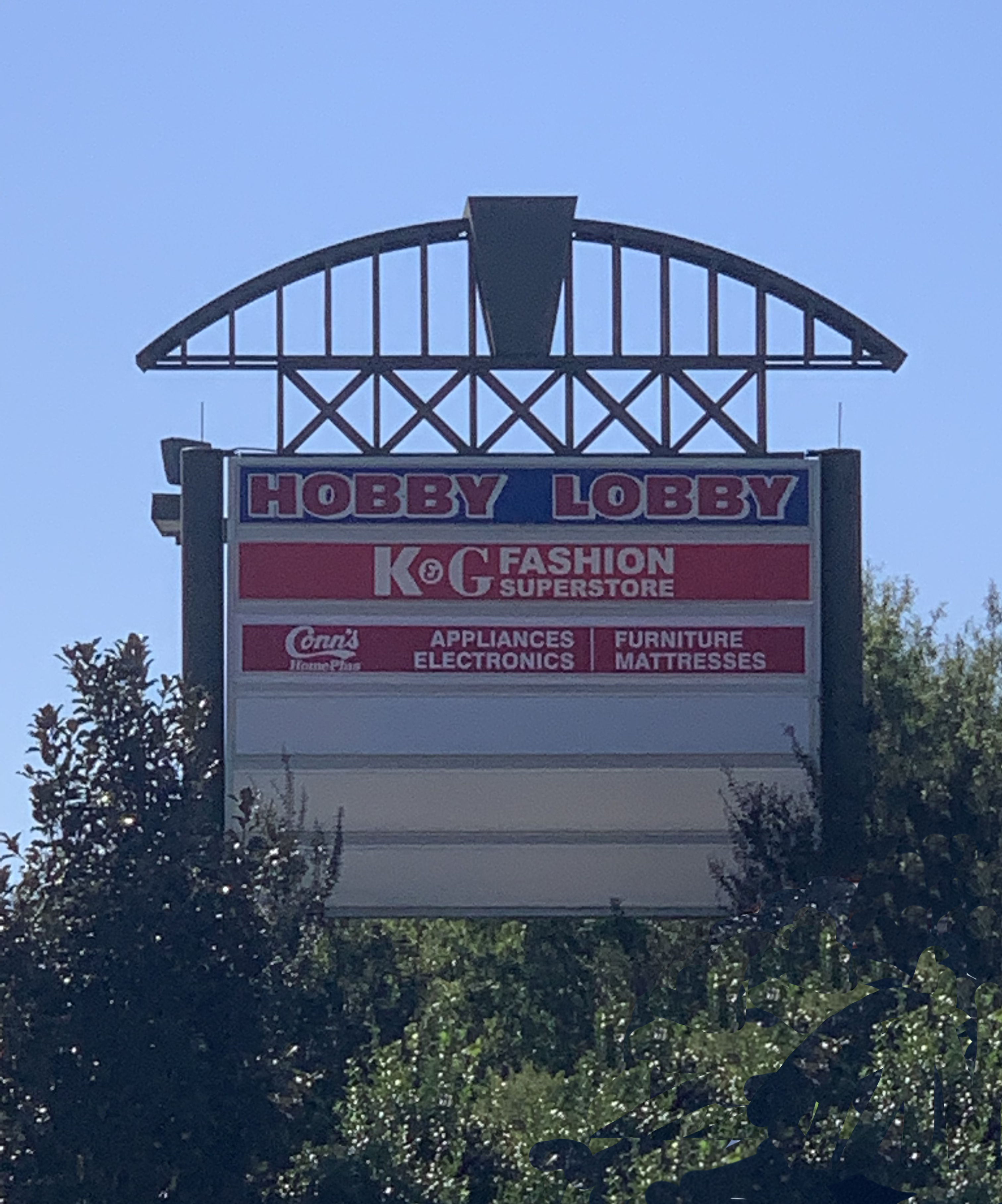 Wildwood Centre - Pylon Signage