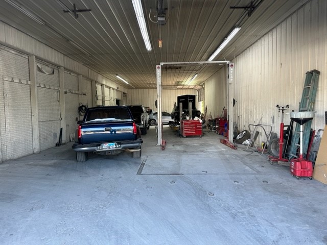 Warehouse 1.jpg