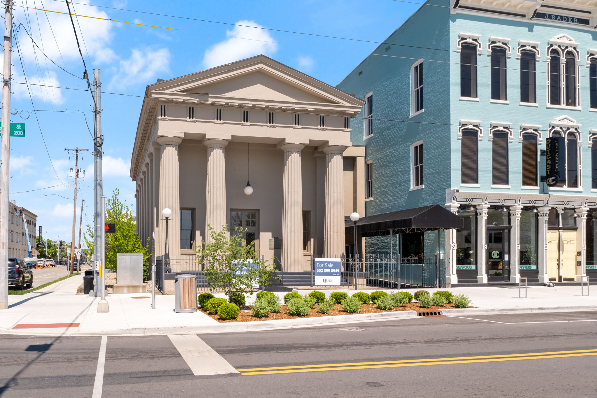 203 E Main St-9.jpg