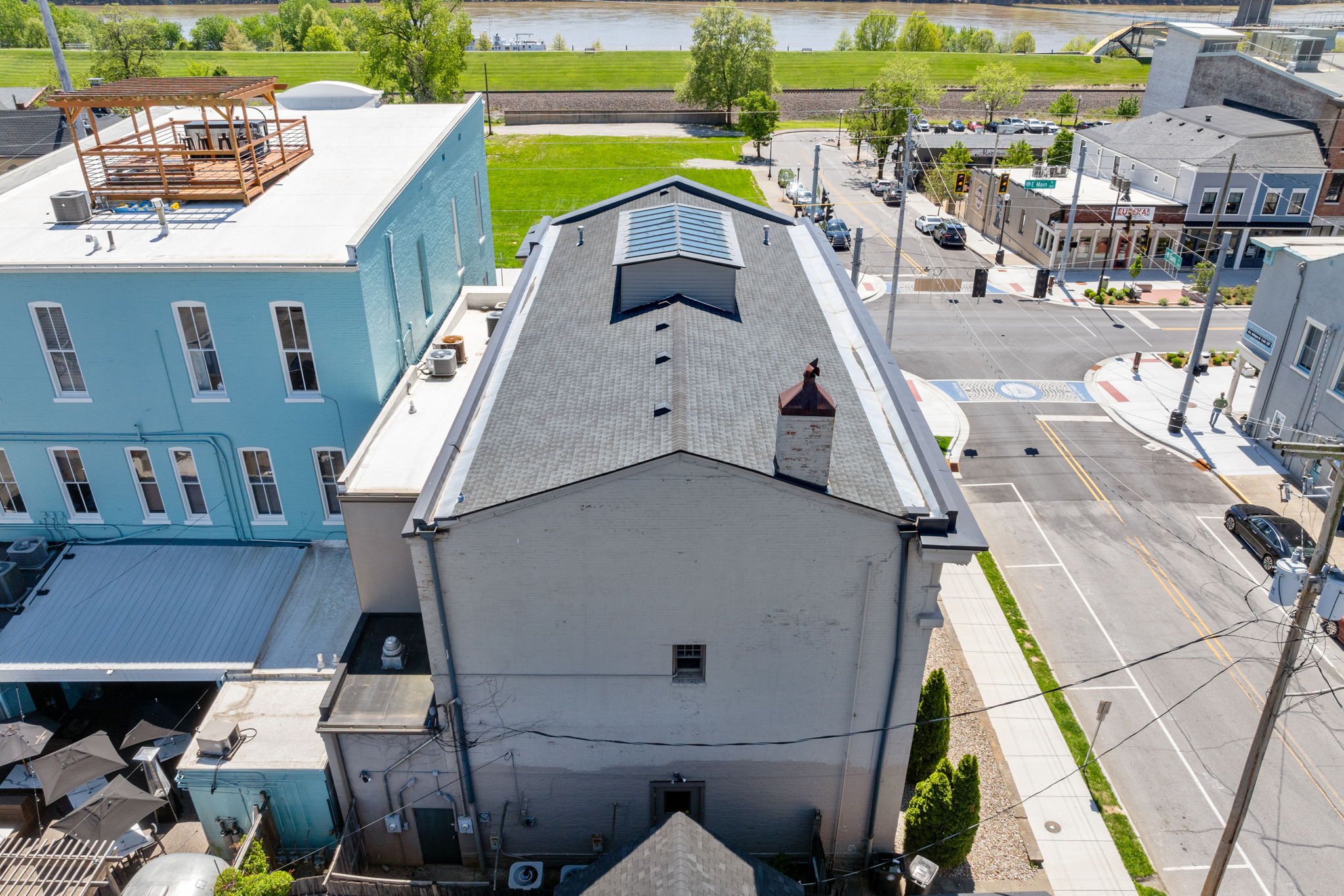 203 E Main St-4.jpg