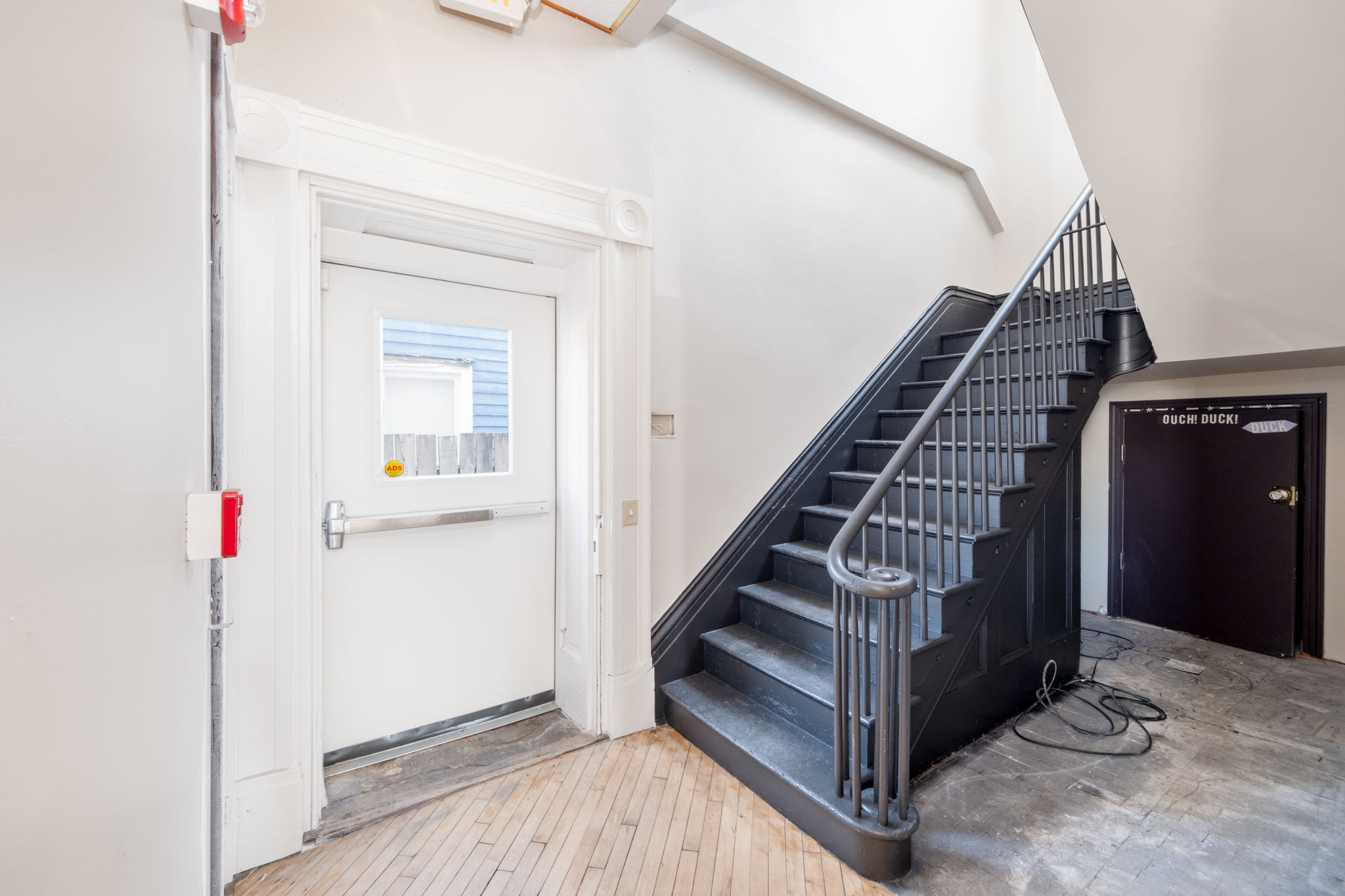 203 E Main St-24.jpg