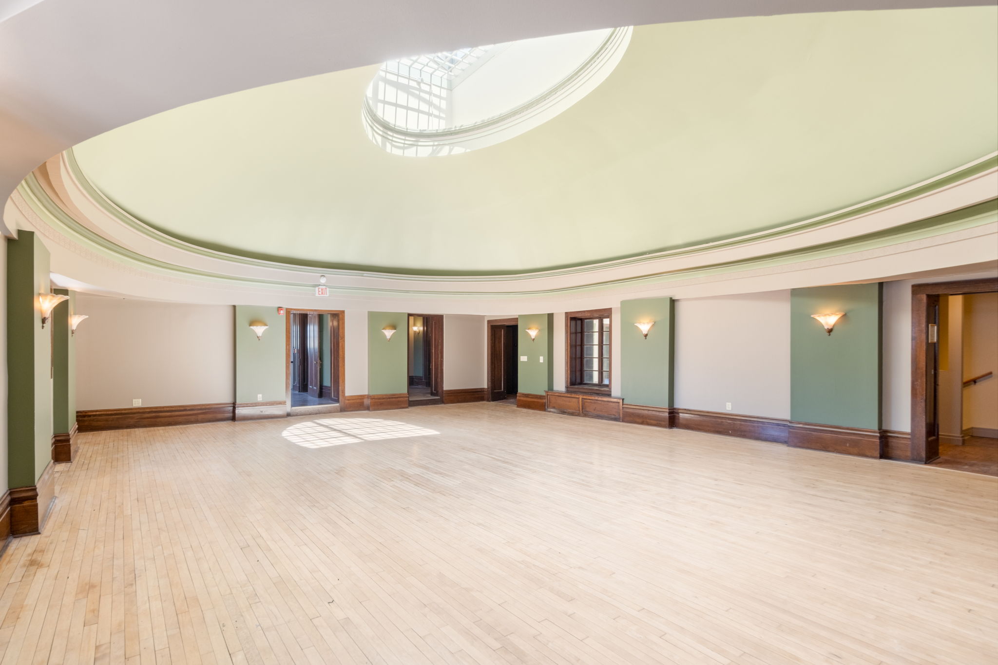 203 E Main St-30.jpg