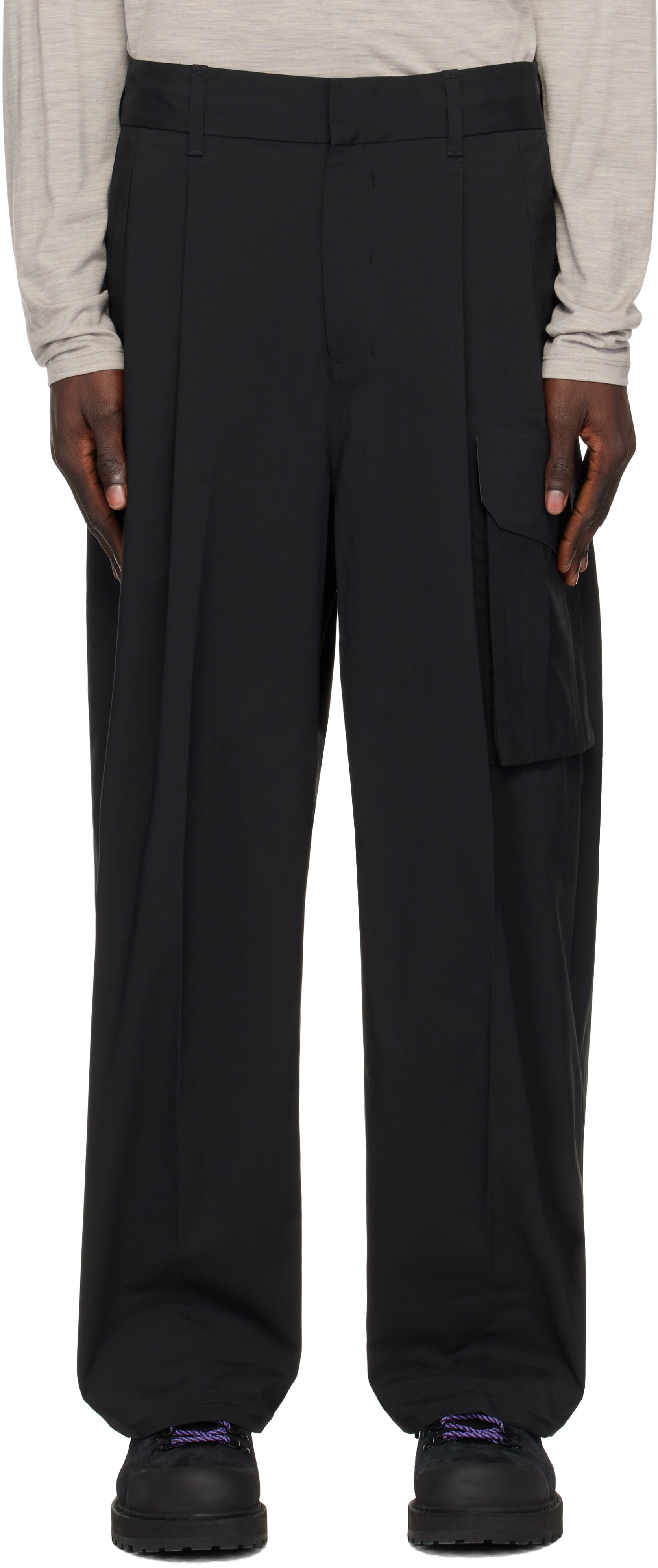 Descente ALLTERRAIN Black Primeflex Wide Cargo Pants Descente ALLTERRAIN Black Primeflex Wide Cargo Pants