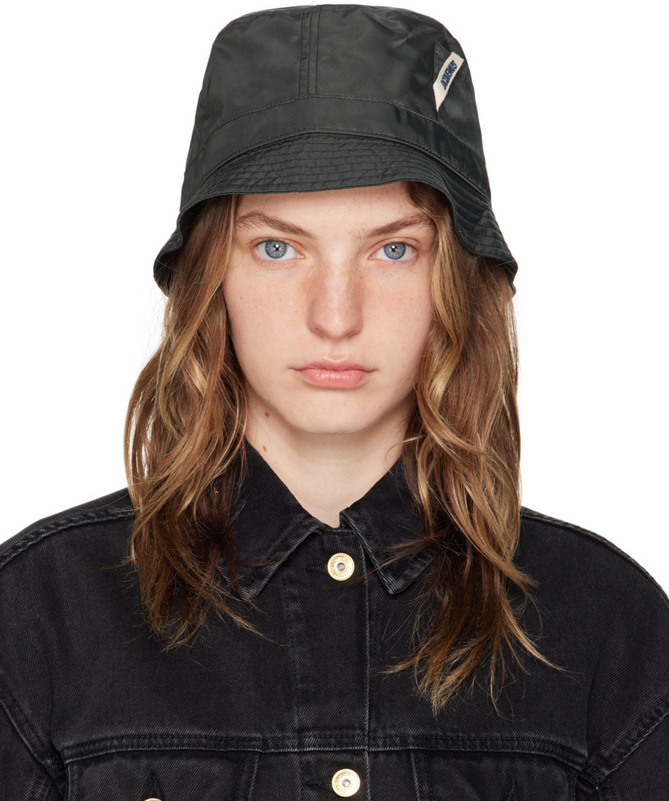 送料関税込み★JACQUEMUS★Le Bob Ovalie バケットハット Jacquemus Black Les Classiques 'Le bob Ovalie' Bucket Hat