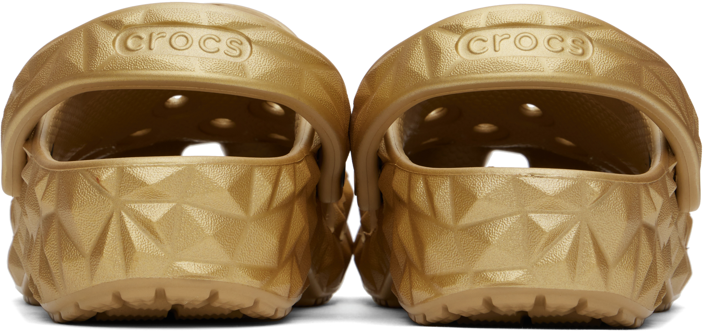 【CROCS】 CLASSIC GEOMETRIC CLOG SANDAL★GOLD Crocs Gold Classic Metallic Geometric Clogs - Sandals - Save