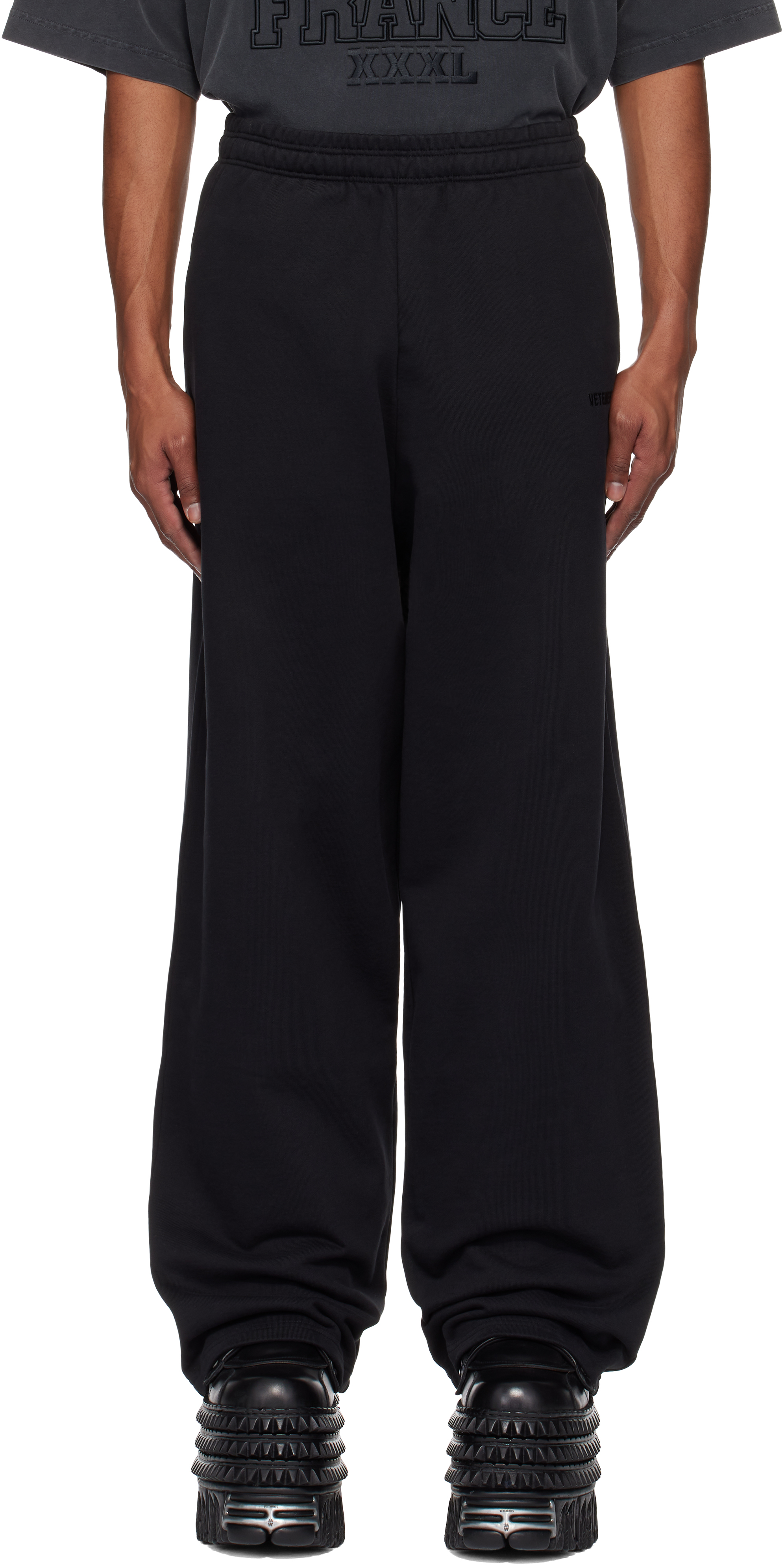 パンツ VETEMENTS BLACK LARGE LOGO TRACKPANTS XS Vetements Big Logo Sweatpants | SPLY