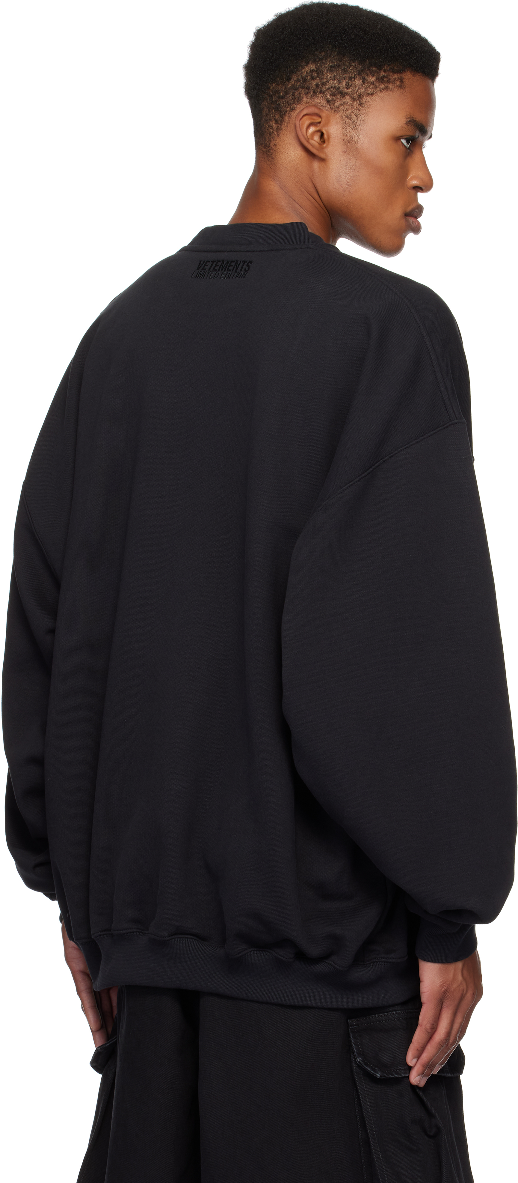 スウェット・トレーナー VETEMENTS Black Cotton Blend Oversize Sweatshirt VETEMENTS Black Cotton Blend Oversize Sweatshirt | italist