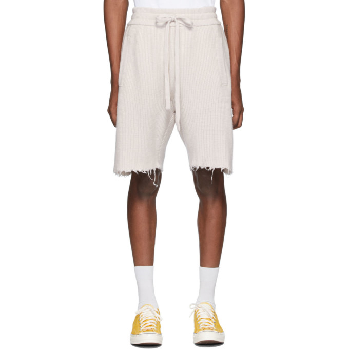 Alanui Off-white Cashmere Bermuda Shorts In 0101 White