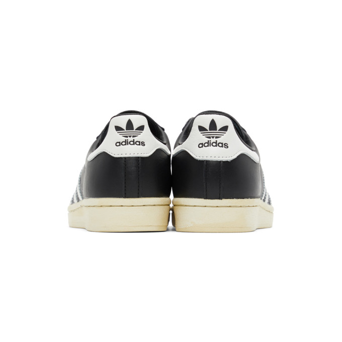 ADIDAS ORIGINALS ADIDAS ORIGINALS BLACK SUPERSTAR SNEAKERS
