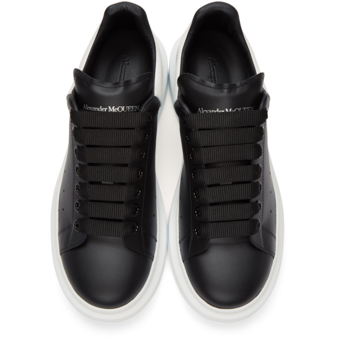 ALEXANDER MCQUEEN ALEXANDER MCQUEEN BLACK AND WHITE OVERSIZED SNEAKERS