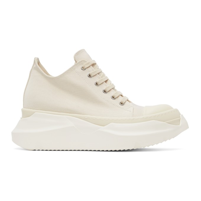 vince camuto wenerly flat