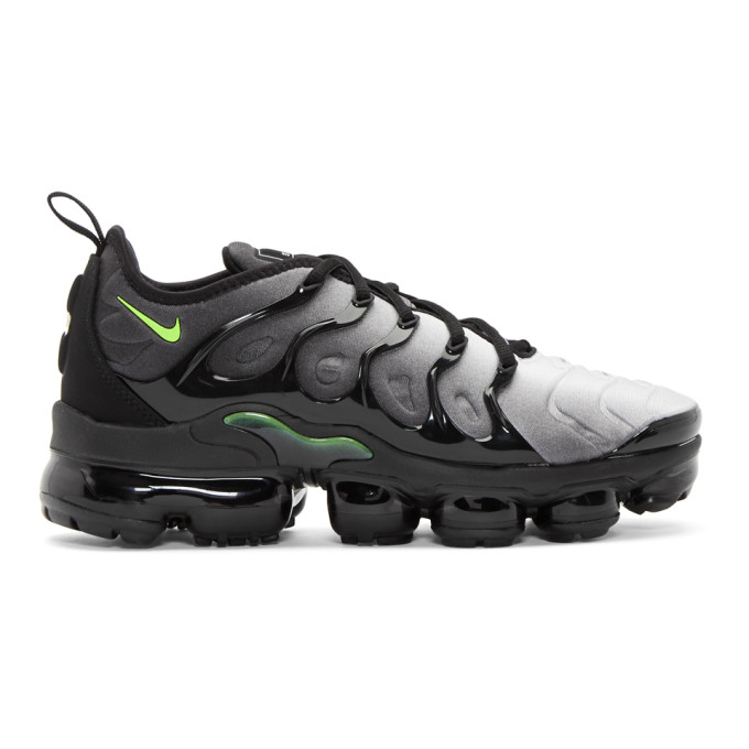 Nike Black & White Air Vapormax Plus Sneakers