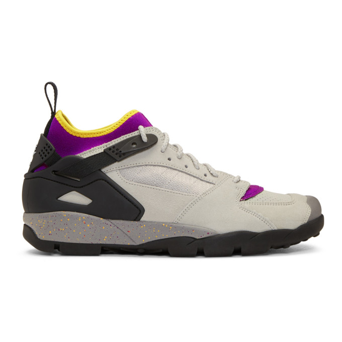 Nike ACG Grey Air Revaderchi Sneakers