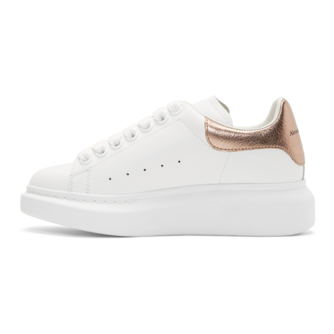 ALEXANDER MCQUEEN ALEXANDER MCQUEEN WHITE AND ROSE GOLD METALLIC OVERSIZED SNEAKERS