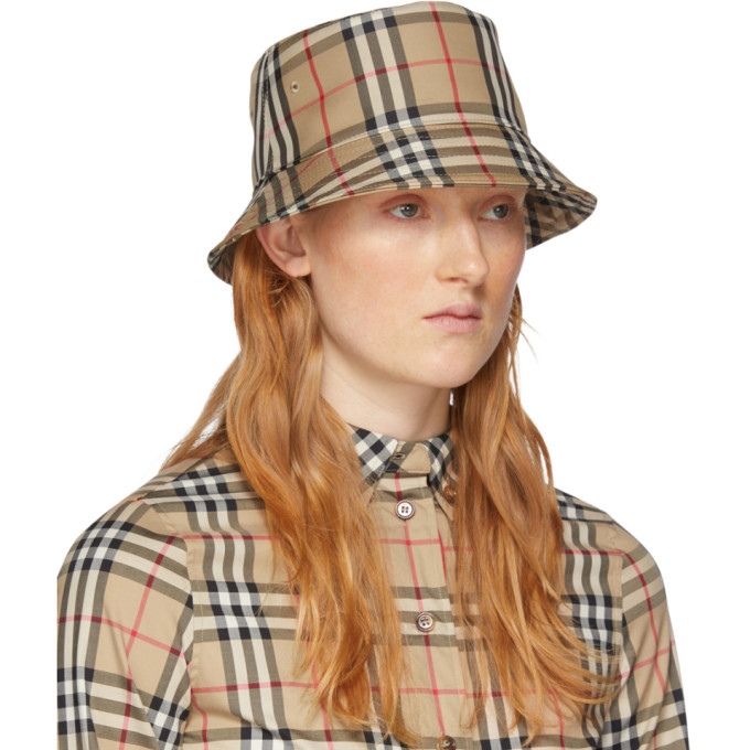 BURBERRY BEIGE CHECK BUCKET HAT