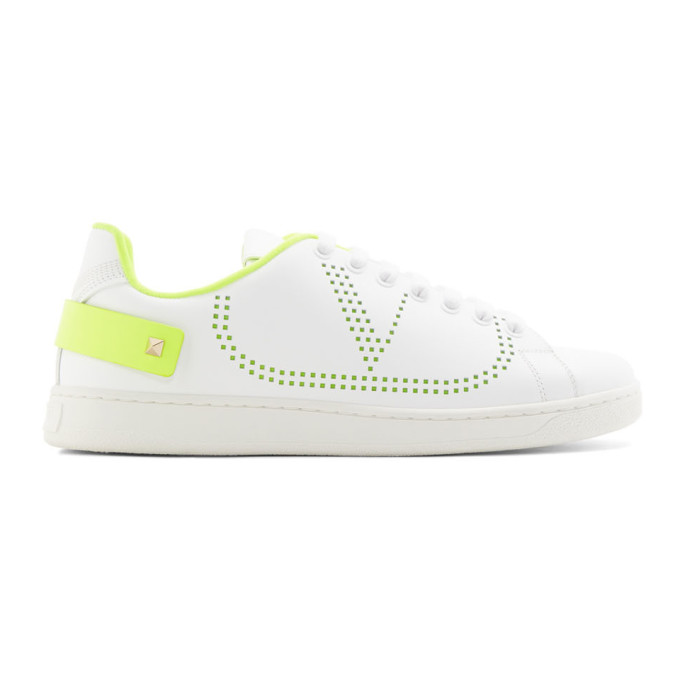 VALENTINO GARAVANI VALENTINO WHITE AND GREEN VALENTINO GARAVANI VLOGO BACKNET SNEAKERS