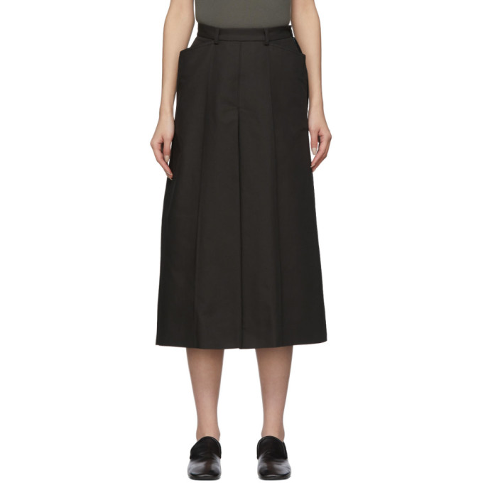 LEMAIRE LEMAIRE BLACK LINEN PLEATED SHORTS