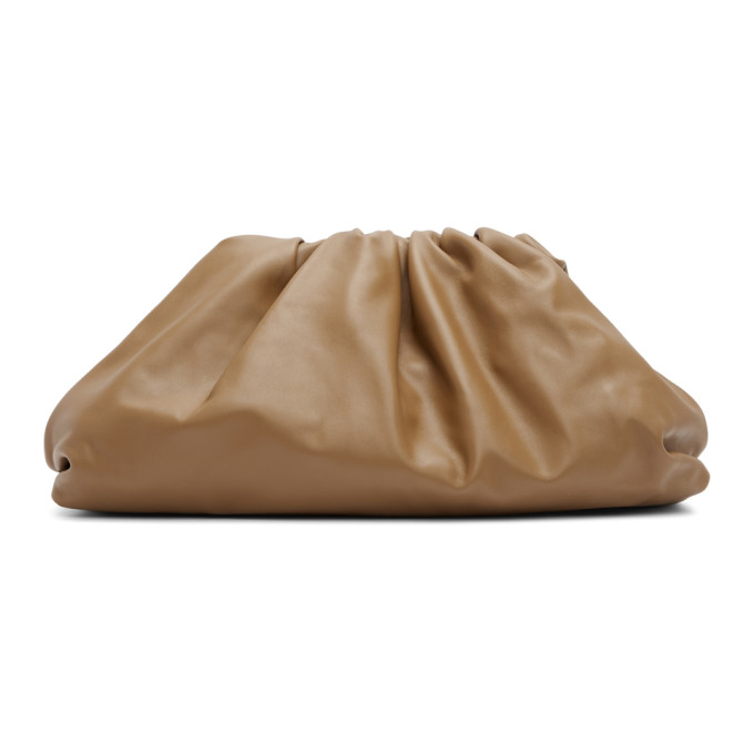 BOTTEGA VENETA BOTTEGA VENETA TAN THE POUCH CLUTCH