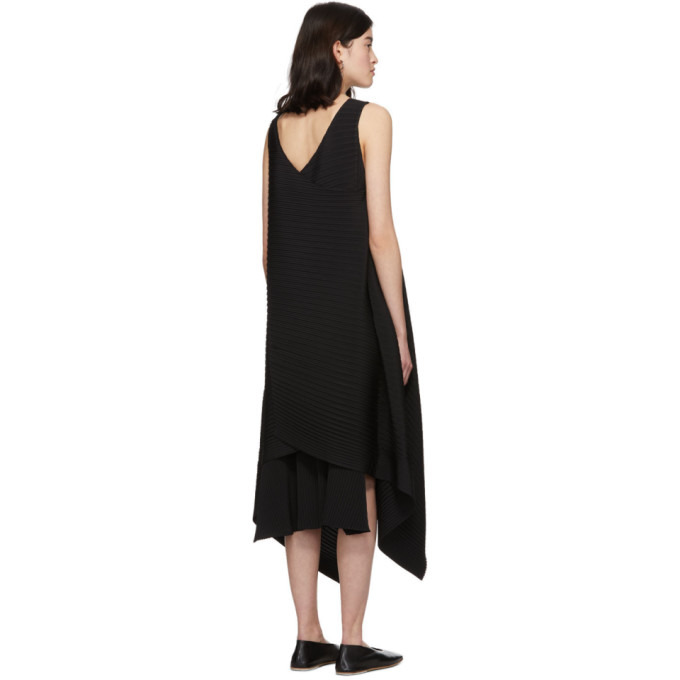 ISSEY MIYAKE ISSEY MIYAKE BLACK CUDDLE PLEATS DRESS