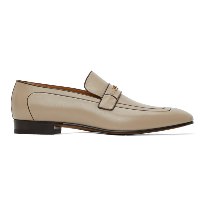 beige gucci loafers