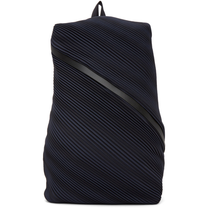 ISSEY MIYAKE BLACK BIAS PLEATS BACKPACK